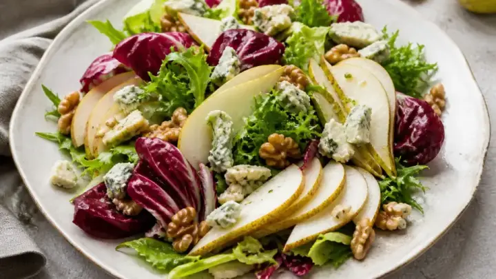 Pear and Gorgonzola Salad